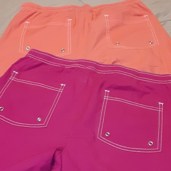 2 pair Danskin Now cotton capris - Picture 6 of 7